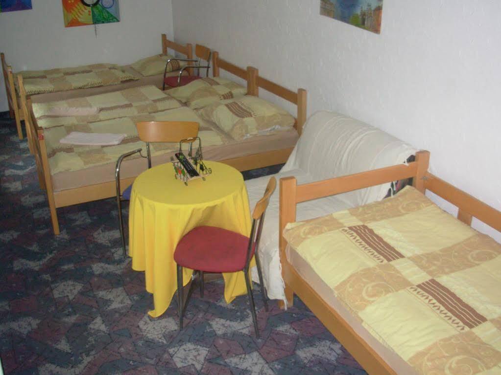 Hostel 021 Nowy Sad Zewnętrze zdjęcie